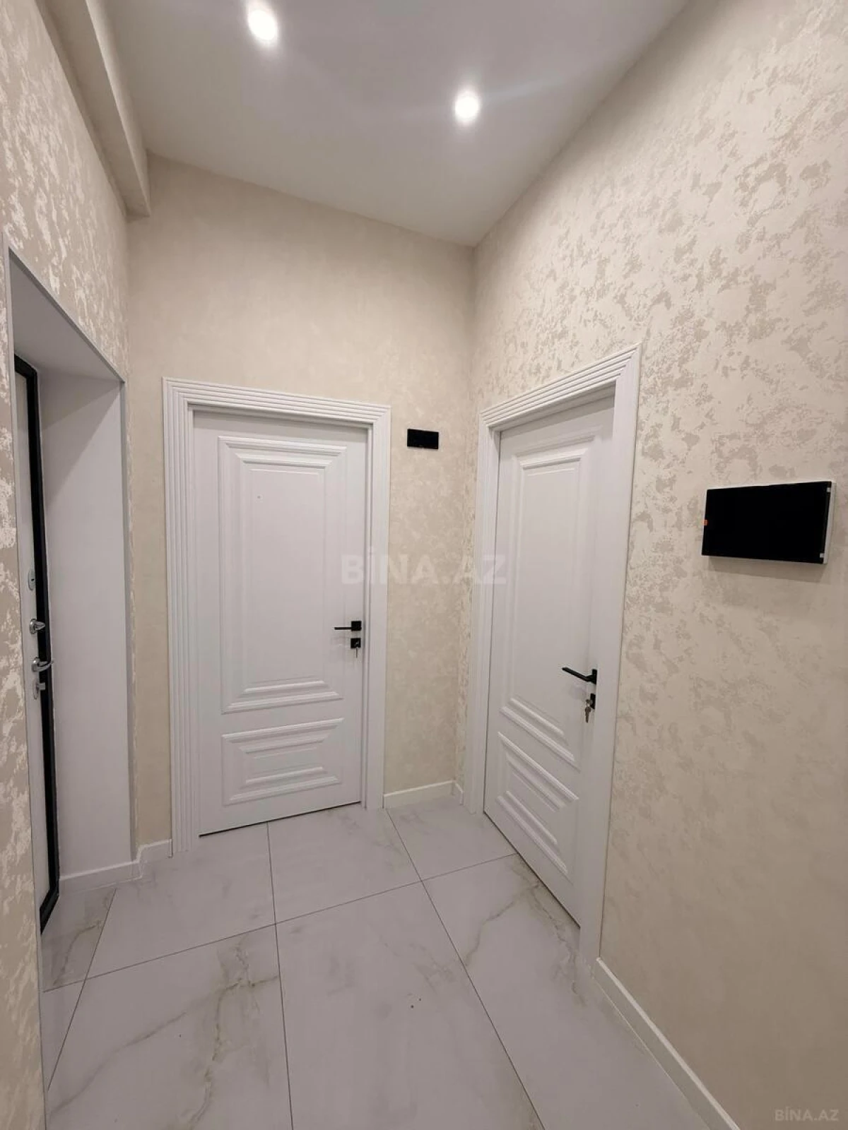 Satılır 2 otaqlı mənzil 57 m²