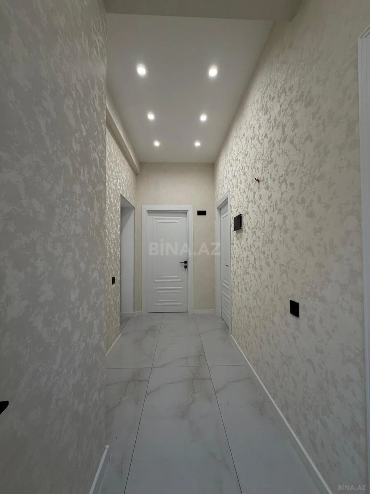 Satılır 2 otaqlı mənzil 57 m²