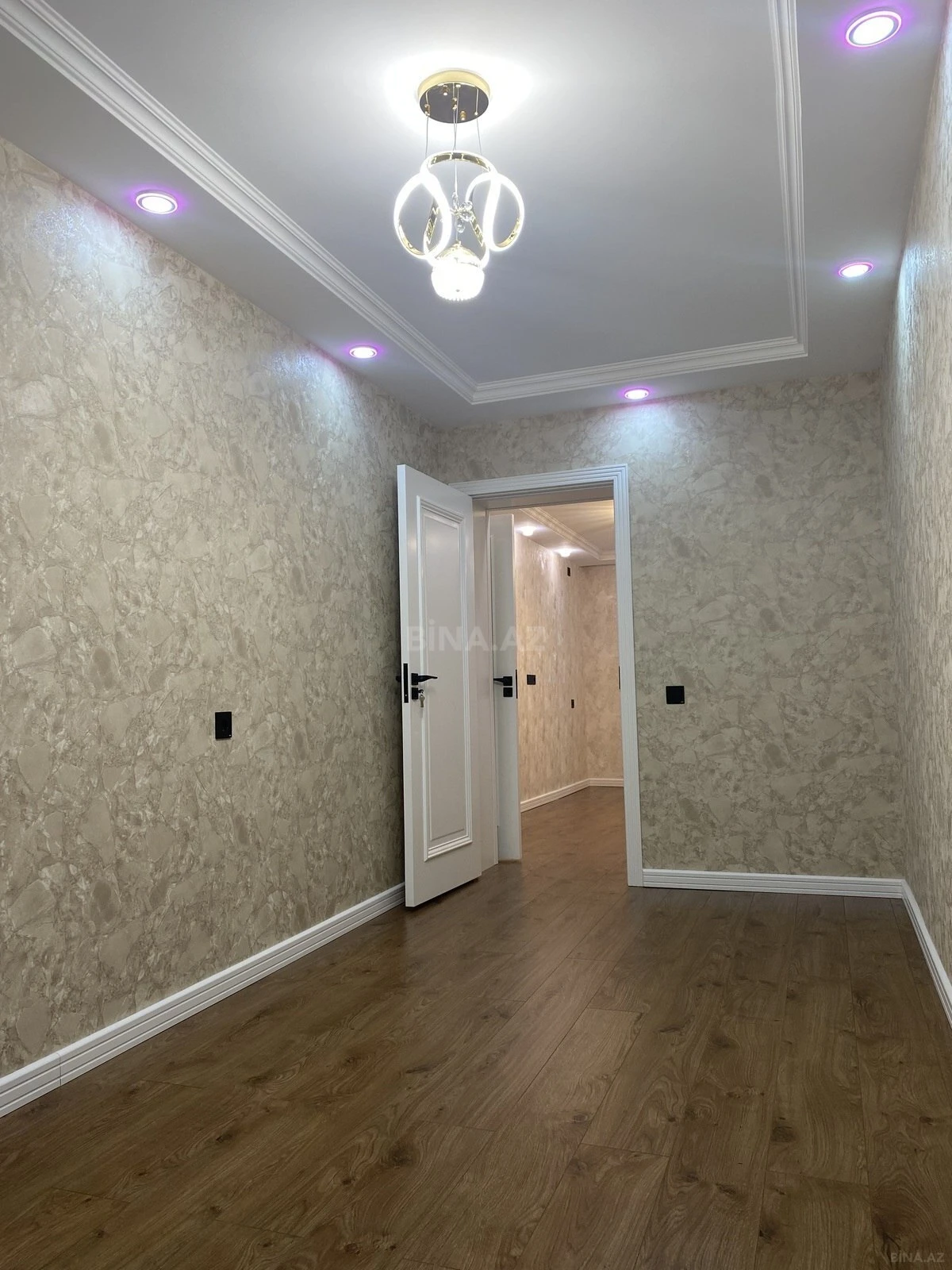 Satılır 2 otaqlı mənzil 45 m²