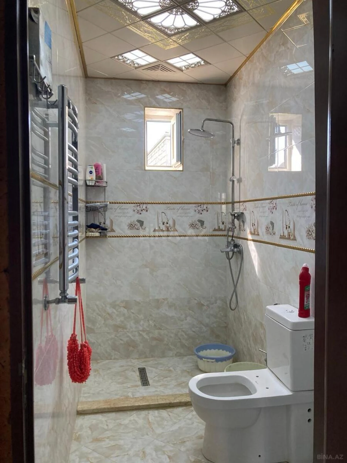 Satılır 7 otaqlı həyət evi 240 m²