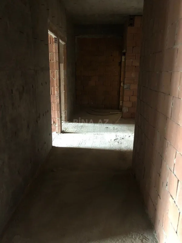 Satılır 2 otaqlı mənzil 105.3 m²