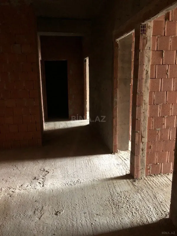 Satılır 2 otaqlı mənzil 105.3 m²