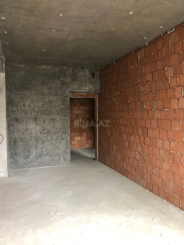 Satılır 2 otaqlı mənzil 105.3 m²
