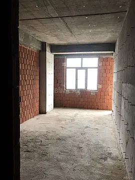 Satılır 2 otaqlı mənzil 105.3 m²