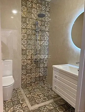 Satılır 5 otaqlı həyət evi 220 m²