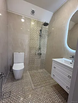 Satılır 5 otaqlı həyət evi 220 m²