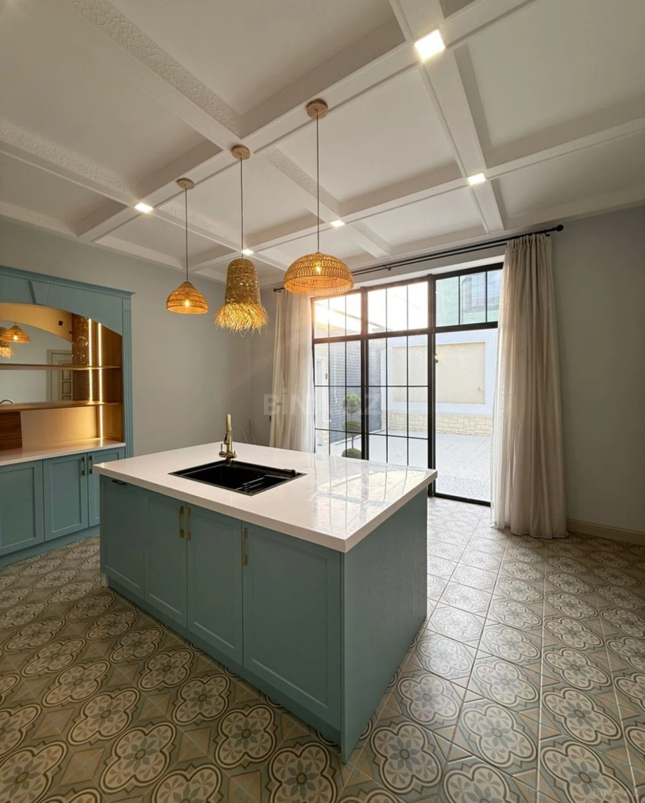 Satılır 5 otaqlı həyət evi 220 m²