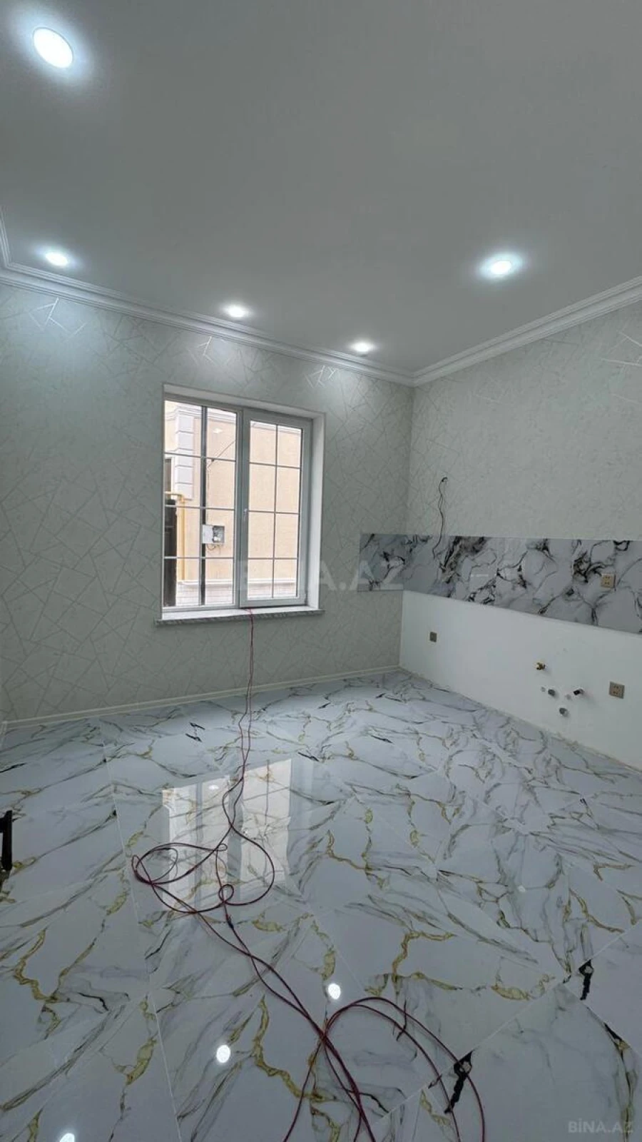 Satılır 5 otaqlı həyət evi 200 m²