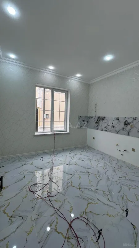Satılır 5 otaqlı həyət evi 200 m²