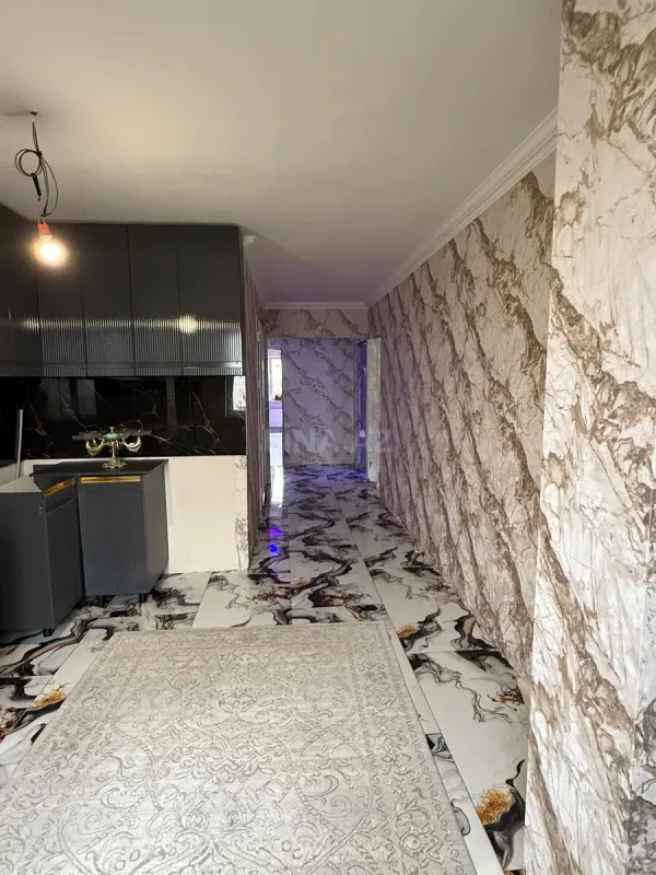 Satılır 3 otaqlı mənzil 93 m²