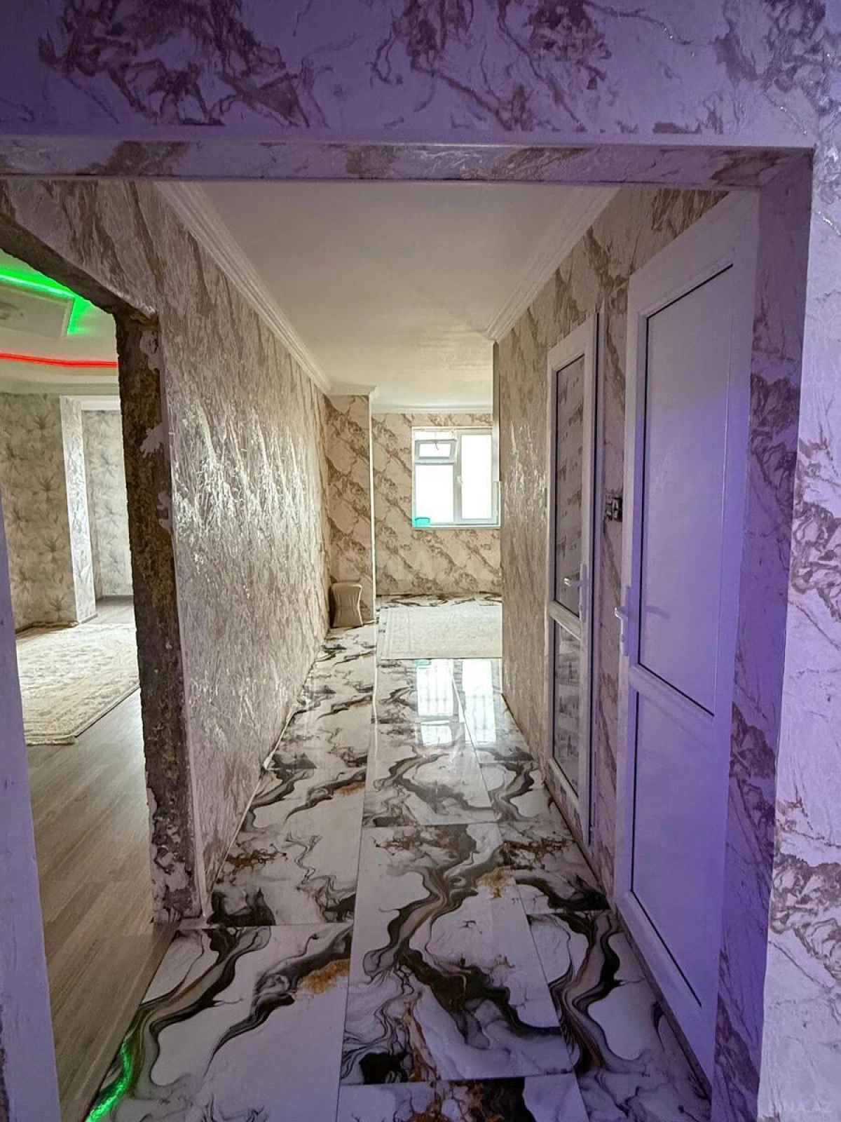 Satılır 3 otaqlı mənzil 93 m²