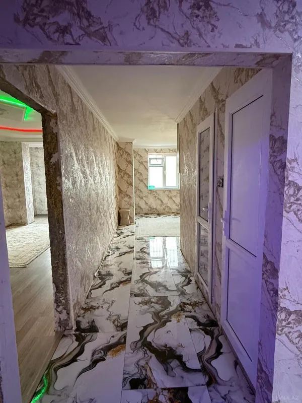 Satılır 3 otaqlı mənzil 93 m²