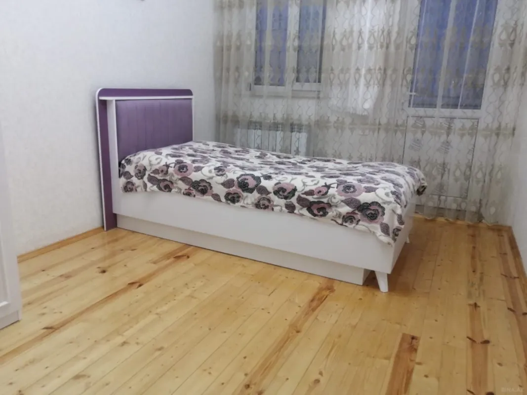 Satılır 4 otaqlı həyət evi 160 m²