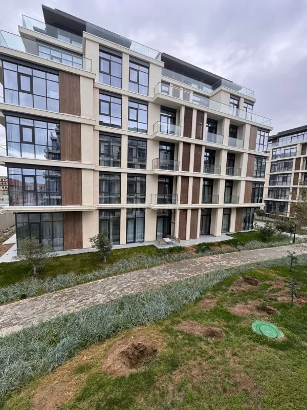 Kirayə verilir 3 otaqlı mənzil 94 m²