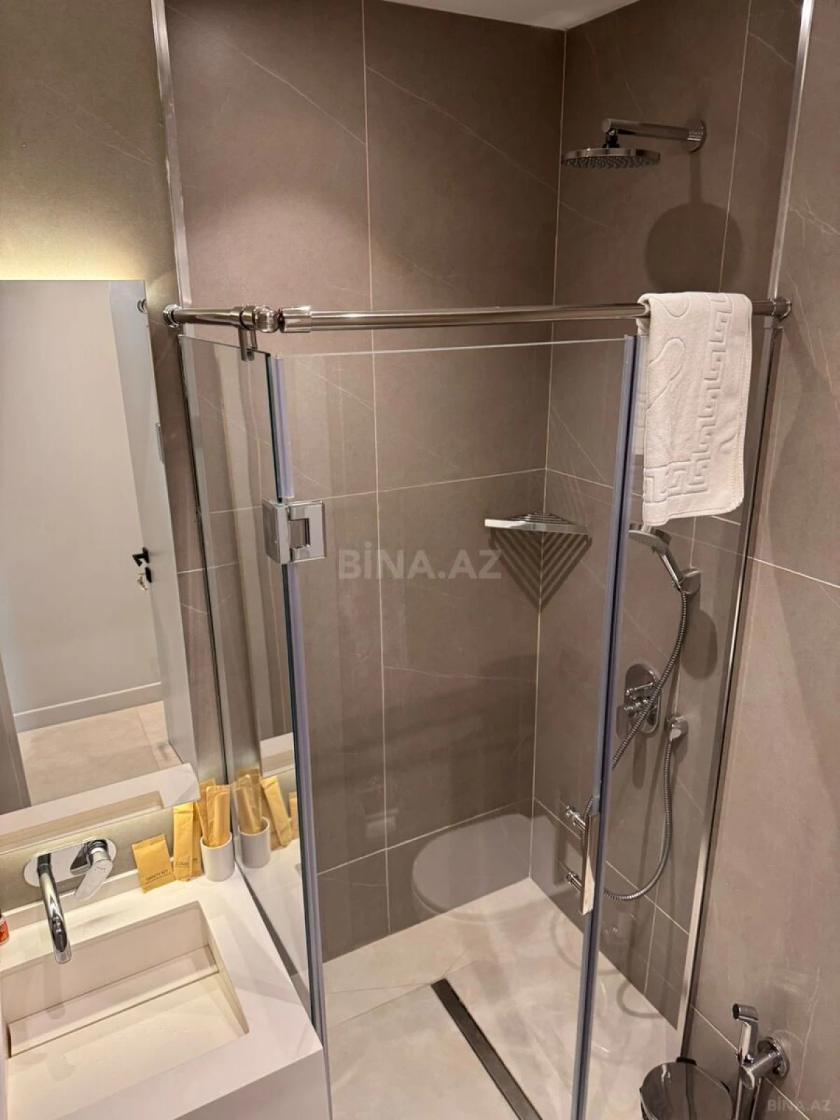 Kirayə verilir 3 otaqlı mənzil 94 m²