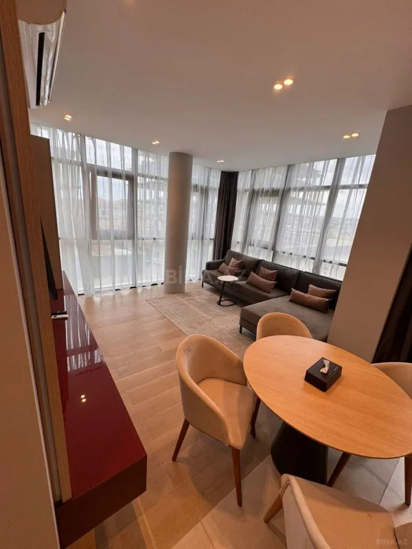 Kirayə verilir 3 otaqlı mənzil 94 m²