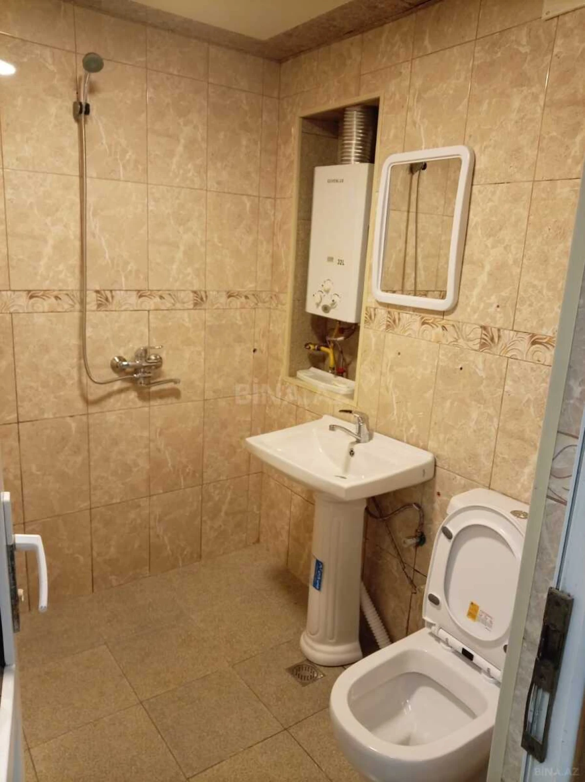 Kirayə verilir 2 otaqlı mənzil 50 m²