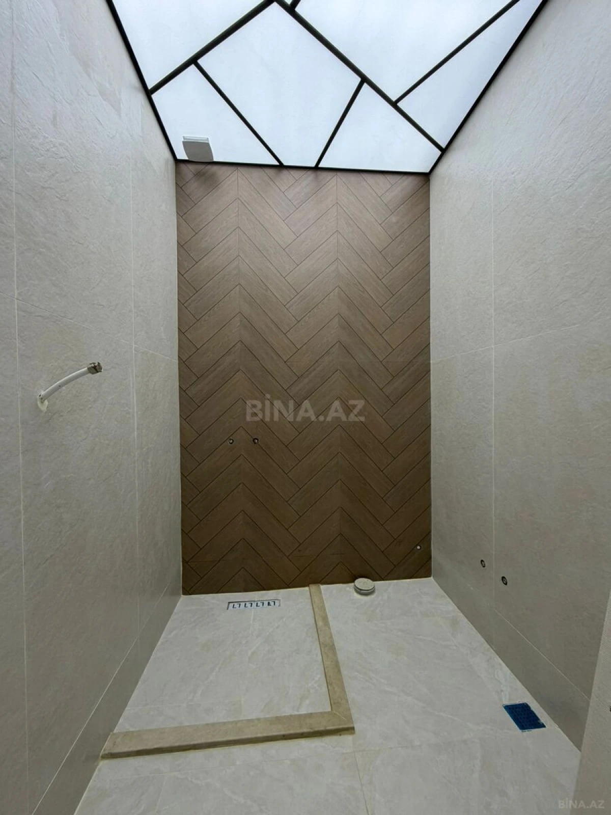 Satılır 2 otaqlı mənzil 57 m²