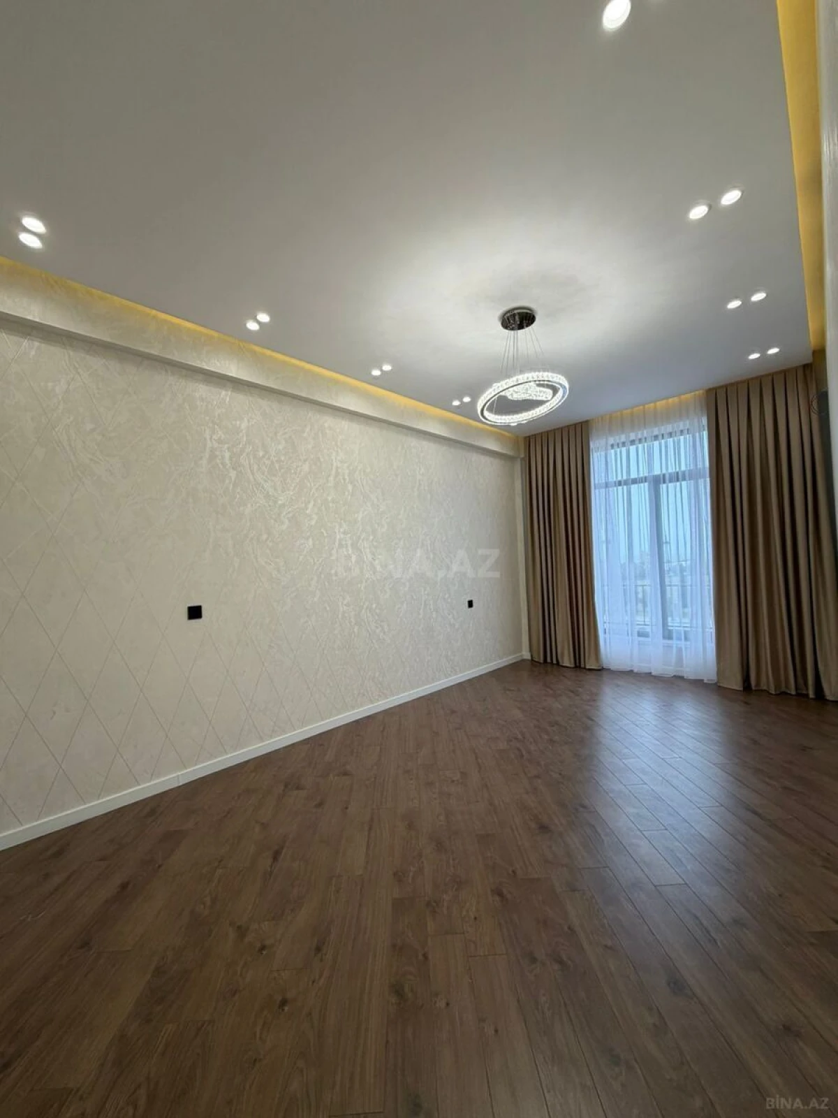 Satılır 2 otaqlı mənzil 57 m²