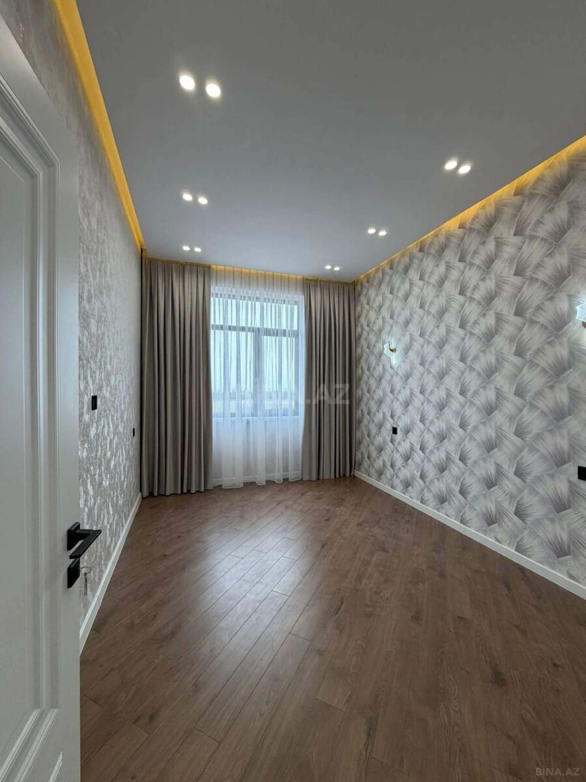 Satılır 2 otaqlı mənzil 57 m²