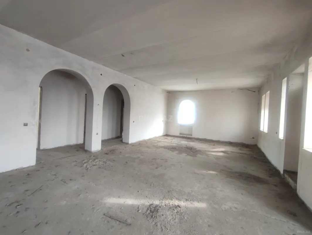 Satılır 7 otaqlı həyət evi 390 m²