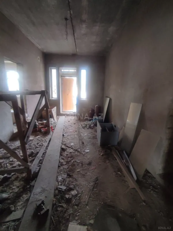 Satılır 7 otaqlı həyət evi 390 m²