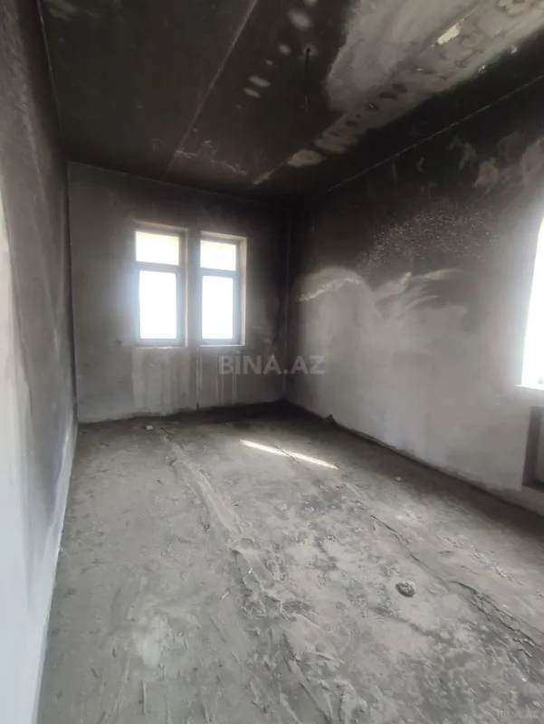 Satılır 7 otaqlı həyət evi 390 m²