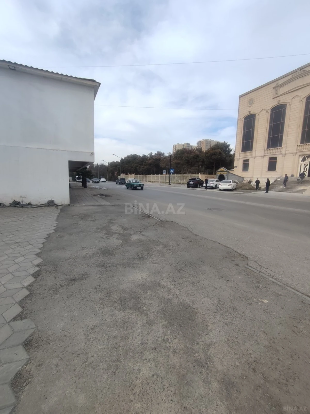 Satılır 7 otaqlı həyət evi 390 m²