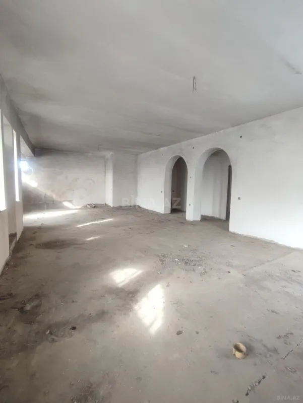 Satılır 7 otaqlı həyət evi 390 m²