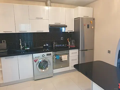 Kirayə verilir 2 otaqlı mənzil 65 m²