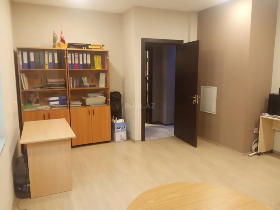 Kirayə verilir 4 otaqlı ofis 300 m²