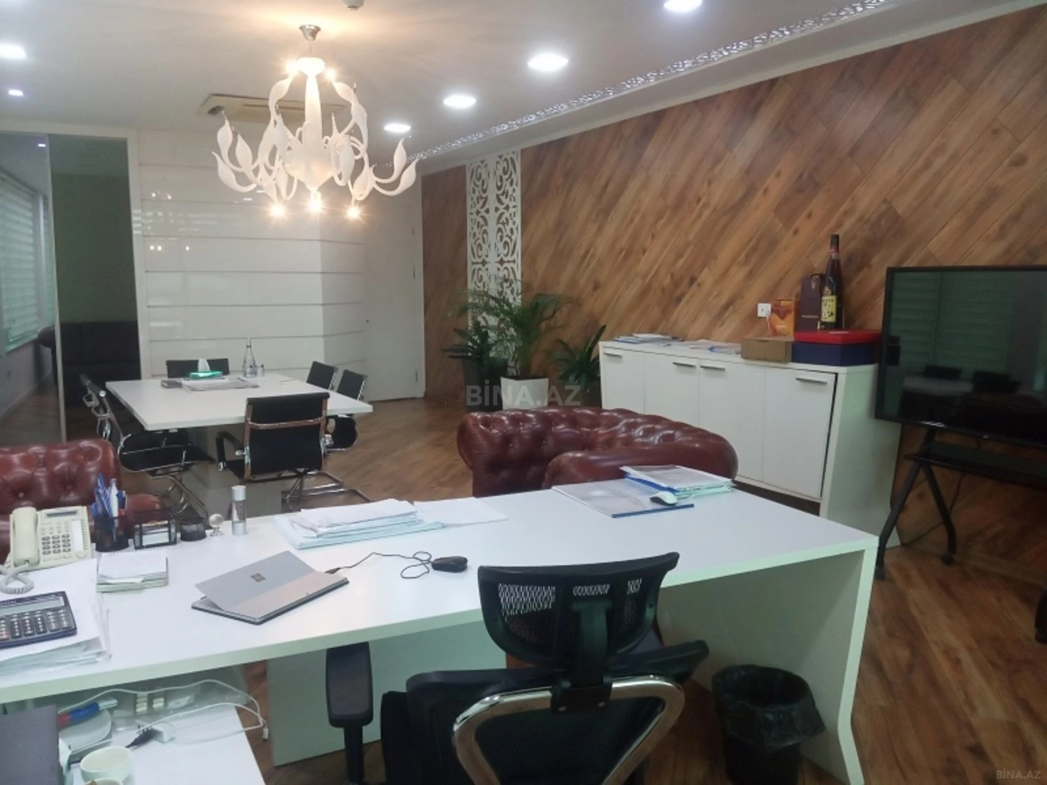 Kirayə verilir 4 otaqlı ofis 300 m²