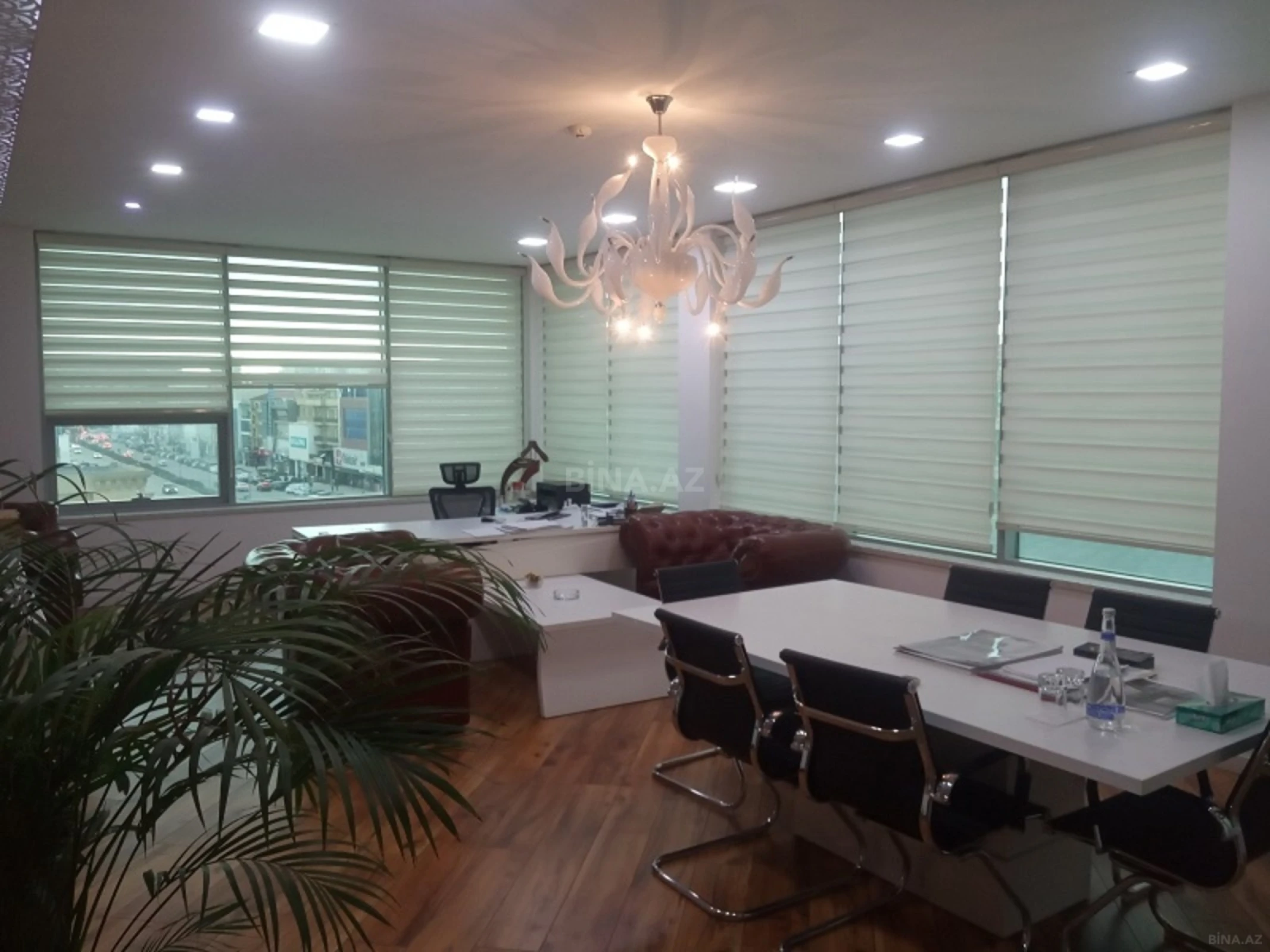Kirayə verilir 4 otaqlı ofis 300 m²