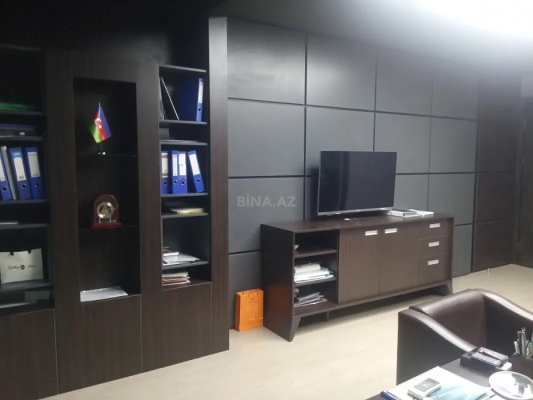Kirayə verilir 4 otaqlı ofis 300 m²