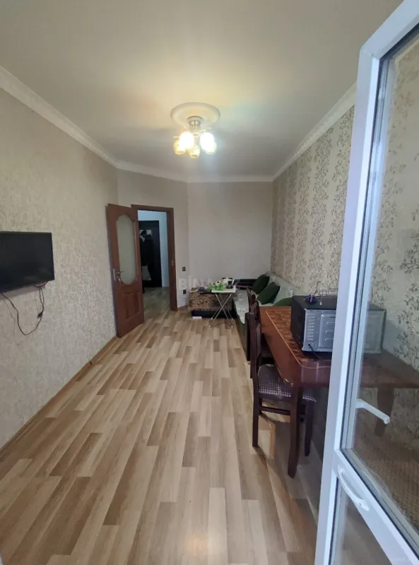 Kirayə verilir 2 otaqlı mənzil 50 m²