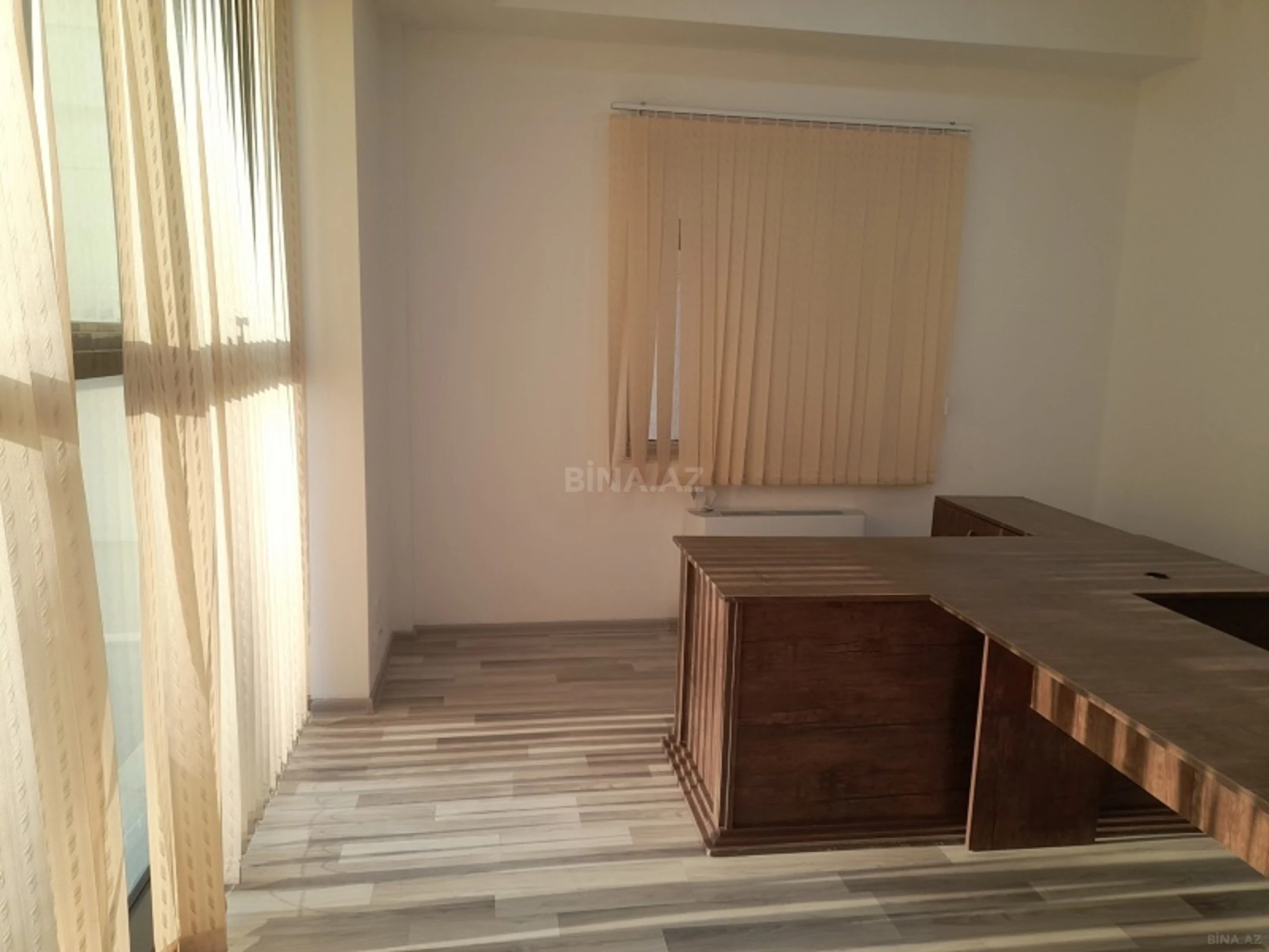 Kirayə verilir 3 otaqlı ofis 155 m²