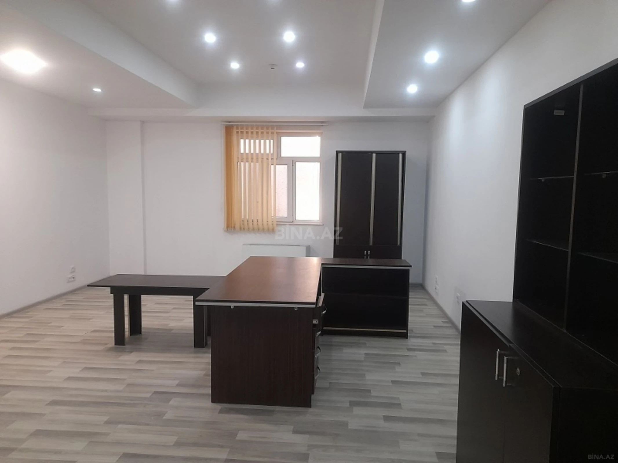 Kirayə verilir 3 otaqlı ofis 155 m²