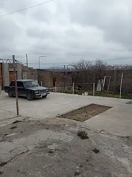 Satılır torpaq sahəsi 2 m²