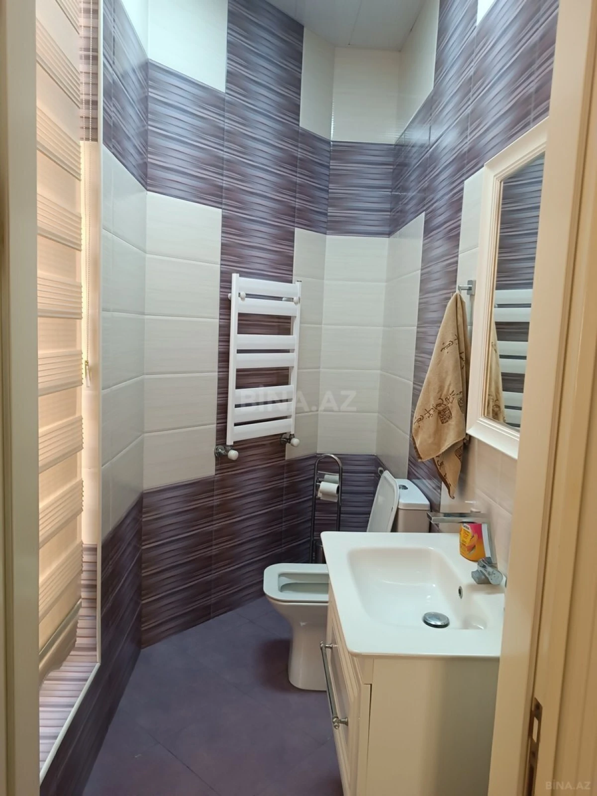 Satılır 5 otaqlı həyət evi 300 m²