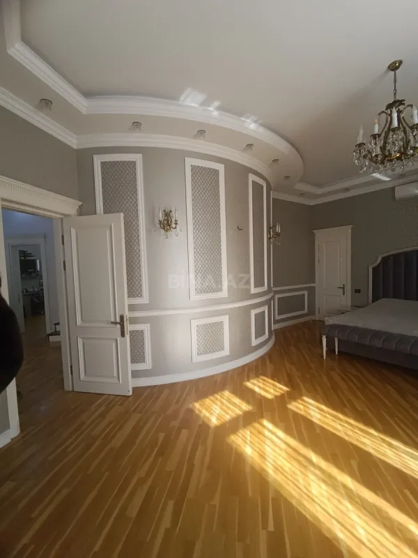 Satılır 5 otaqlı həyət evi 300 m²