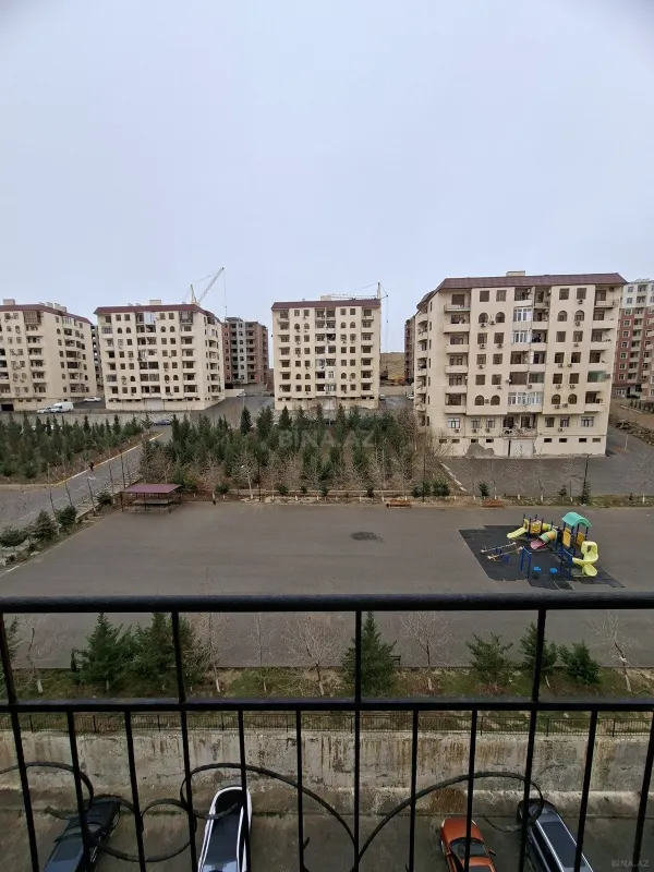 Kirayə verilir 2 otaqlı mənzil 78 m²