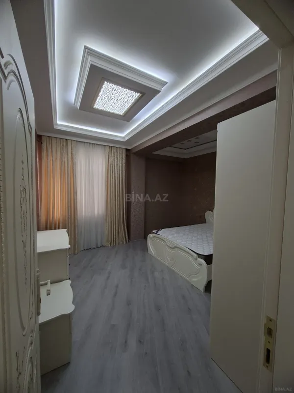 Kirayə verilir 2 otaqlı mənzil 78 m²