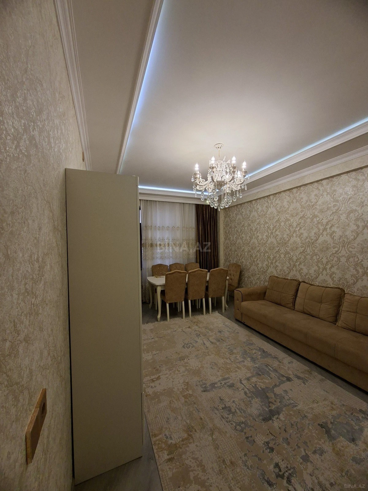Kirayə verilir 2 otaqlı mənzil 78 m²