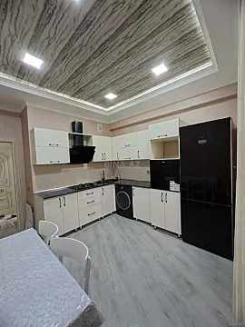 Kirayə verilir 2 otaqlı mənzil 78 m²