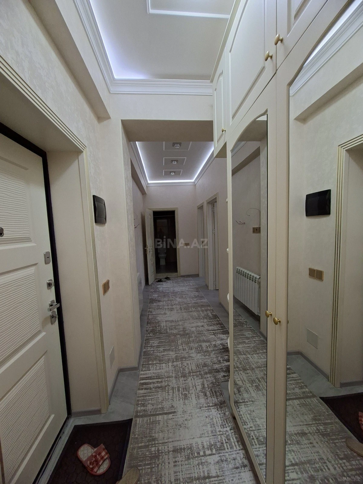 Kirayə verilir 2 otaqlı mənzil 78 m²