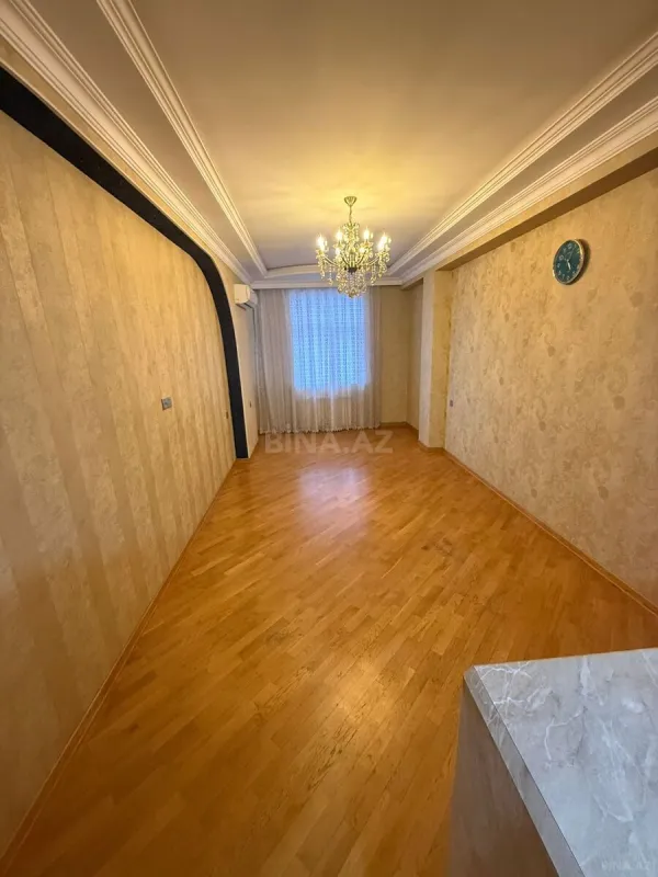 Kirayə verilir 2 otaqlı mənzil 75 m²