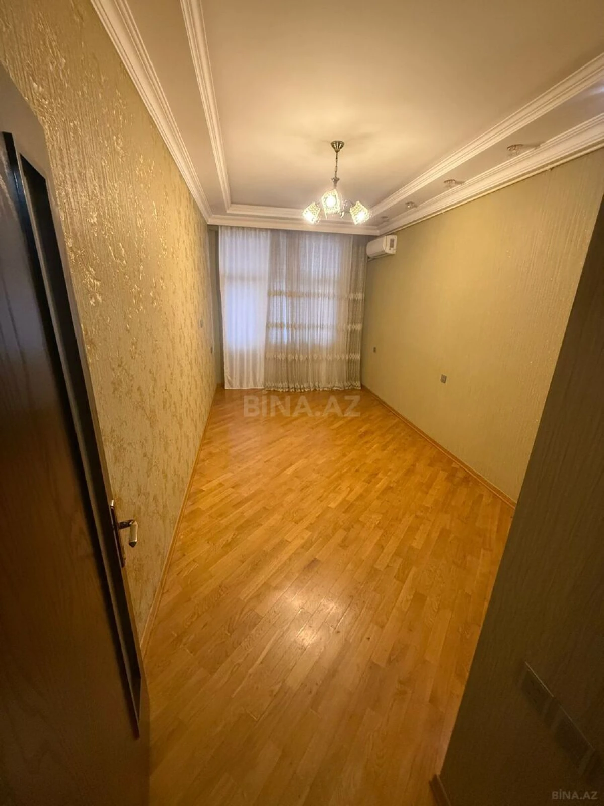 Kirayə verilir 2 otaqlı mənzil 75 m²