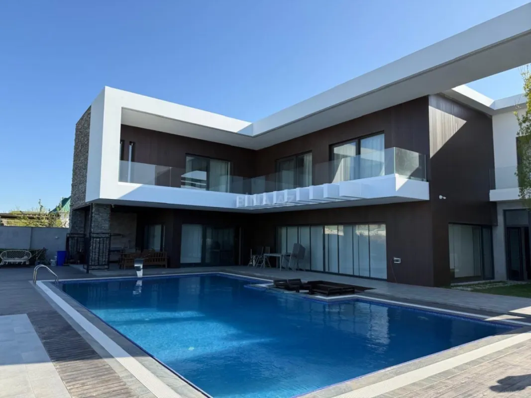 Kirayə verilir 5 otaqlı həyət evi 370 m²