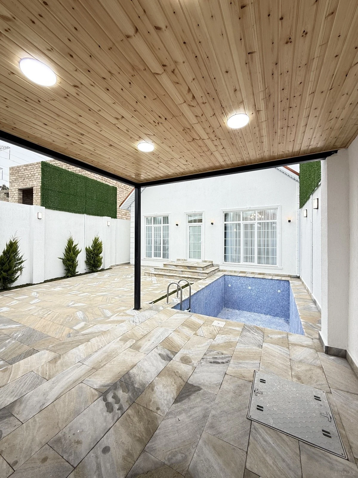 Satılır 4 otaqlı həyət evi 140 m²