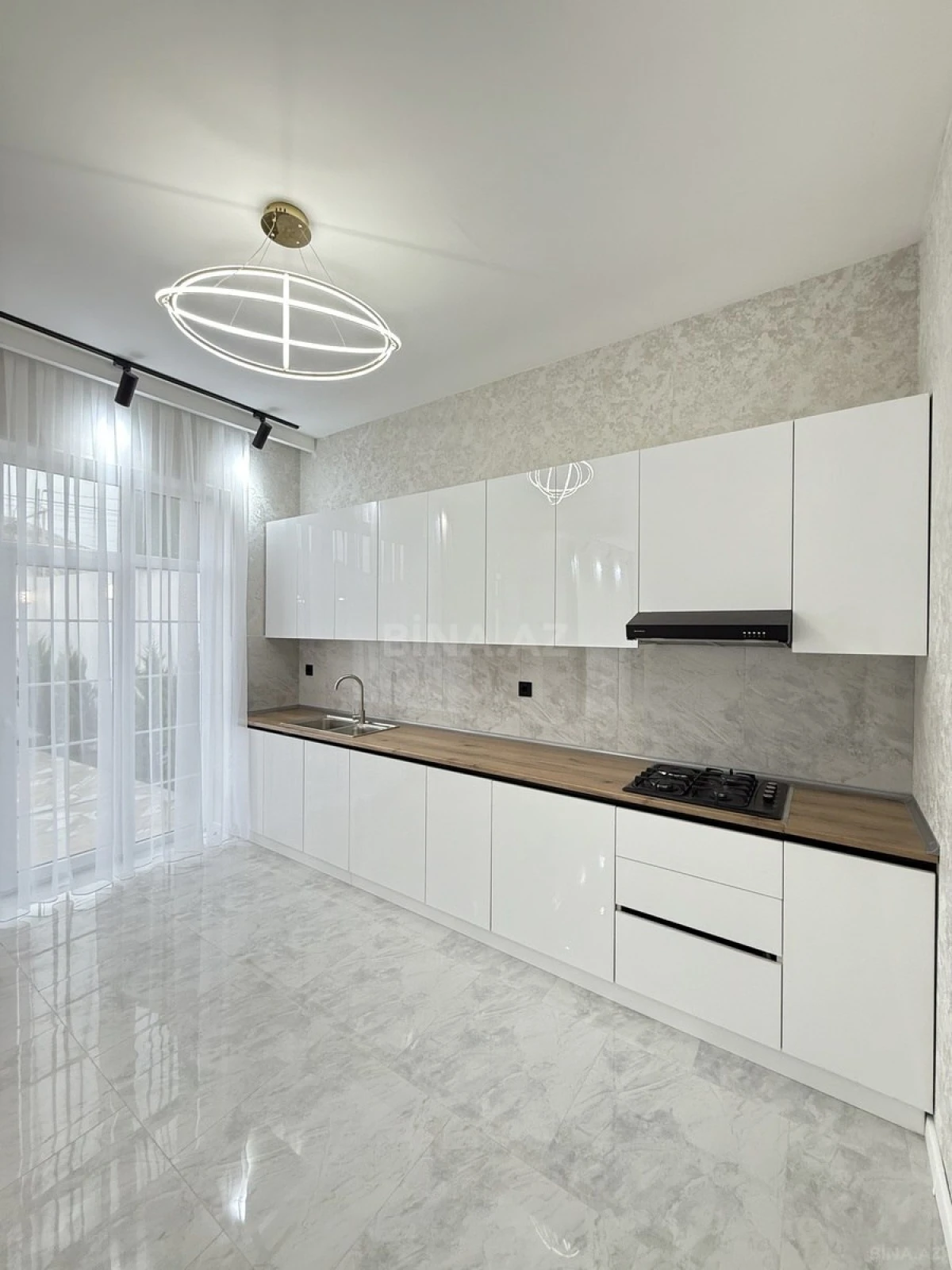 Satılır 4 otaqlı həyət evi 140 m²